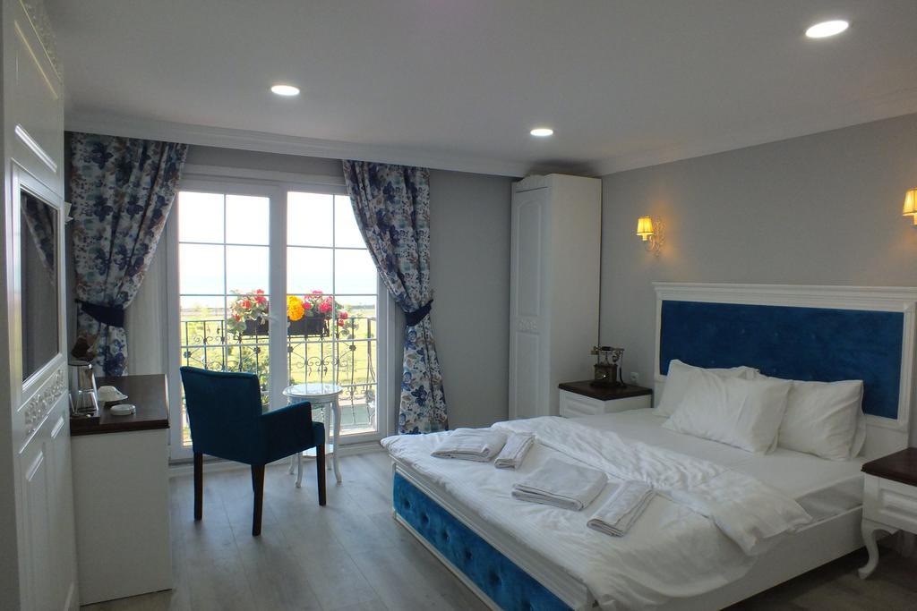 King Butique Hotel Yomra ภายนอก รูปภาพ