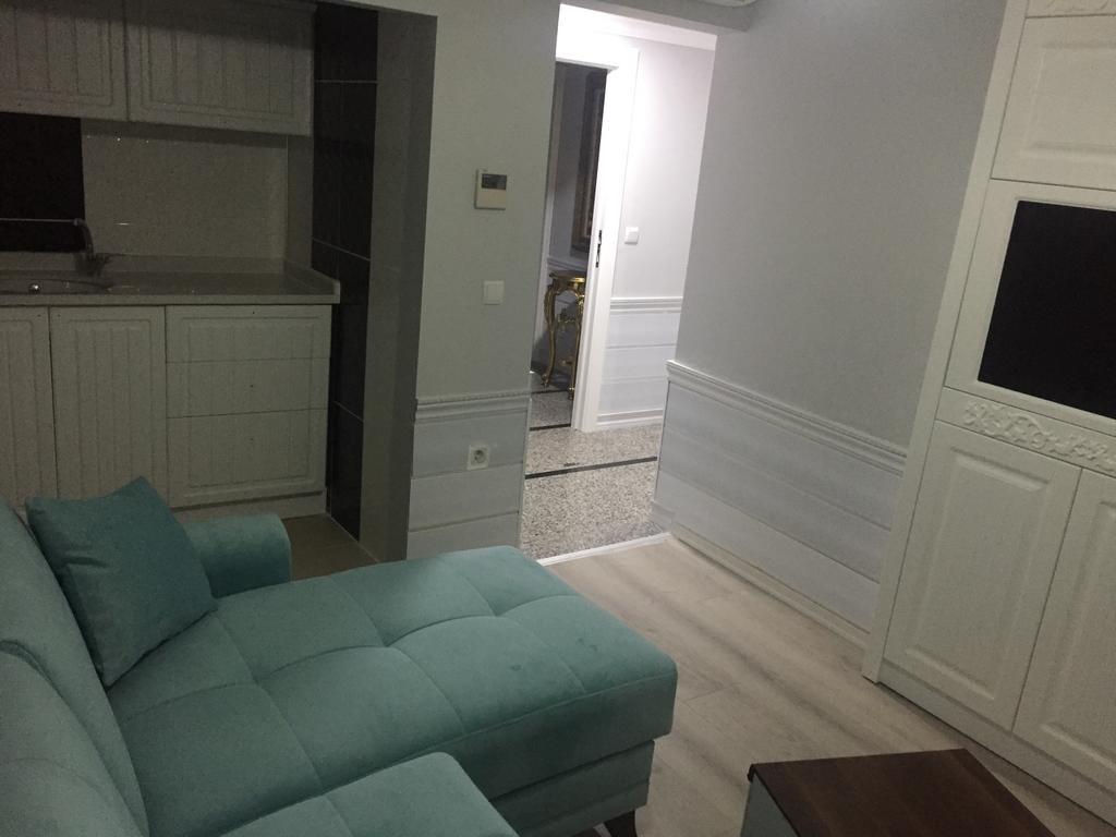 King Butique Hotel Yomra ภายนอก รูปภาพ