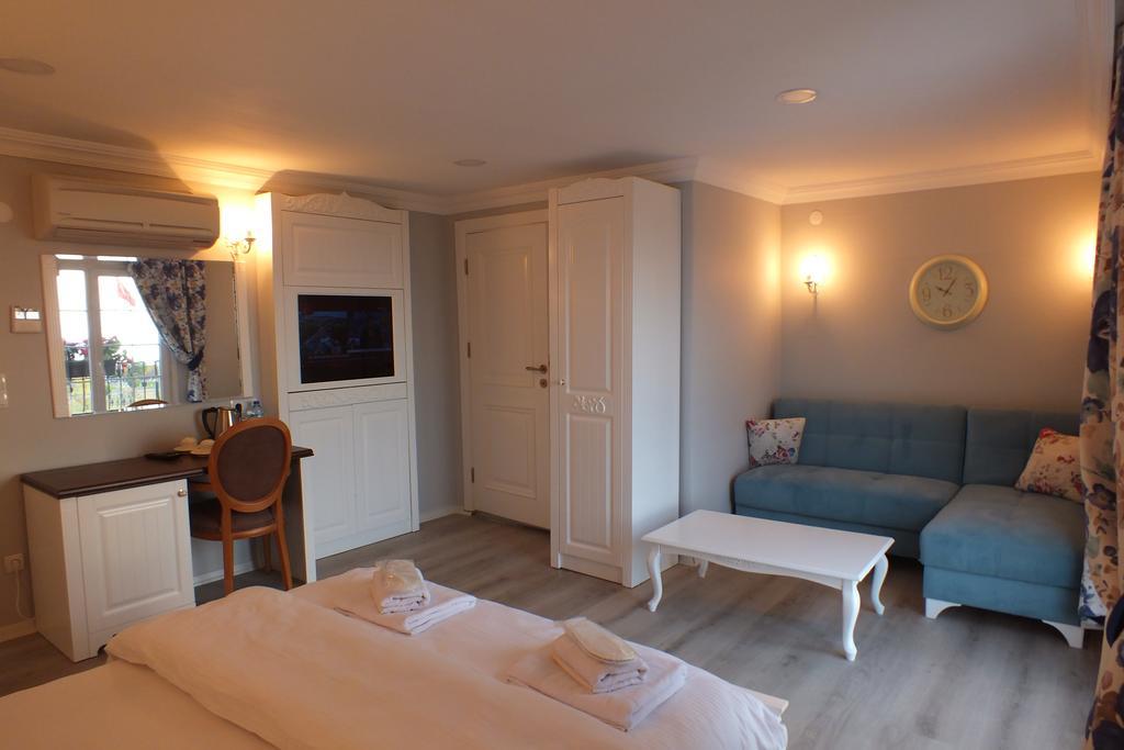 King Butique Hotel Yomra ภายนอก รูปภาพ